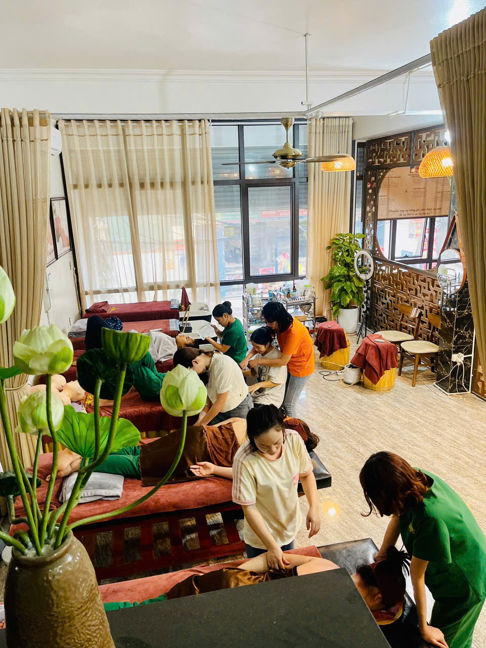 Spa Bà Thông - Hiền Chu